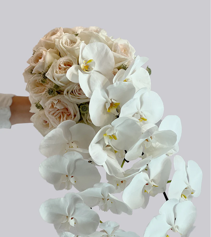 Elegant Bridal Bouquet - Image 3